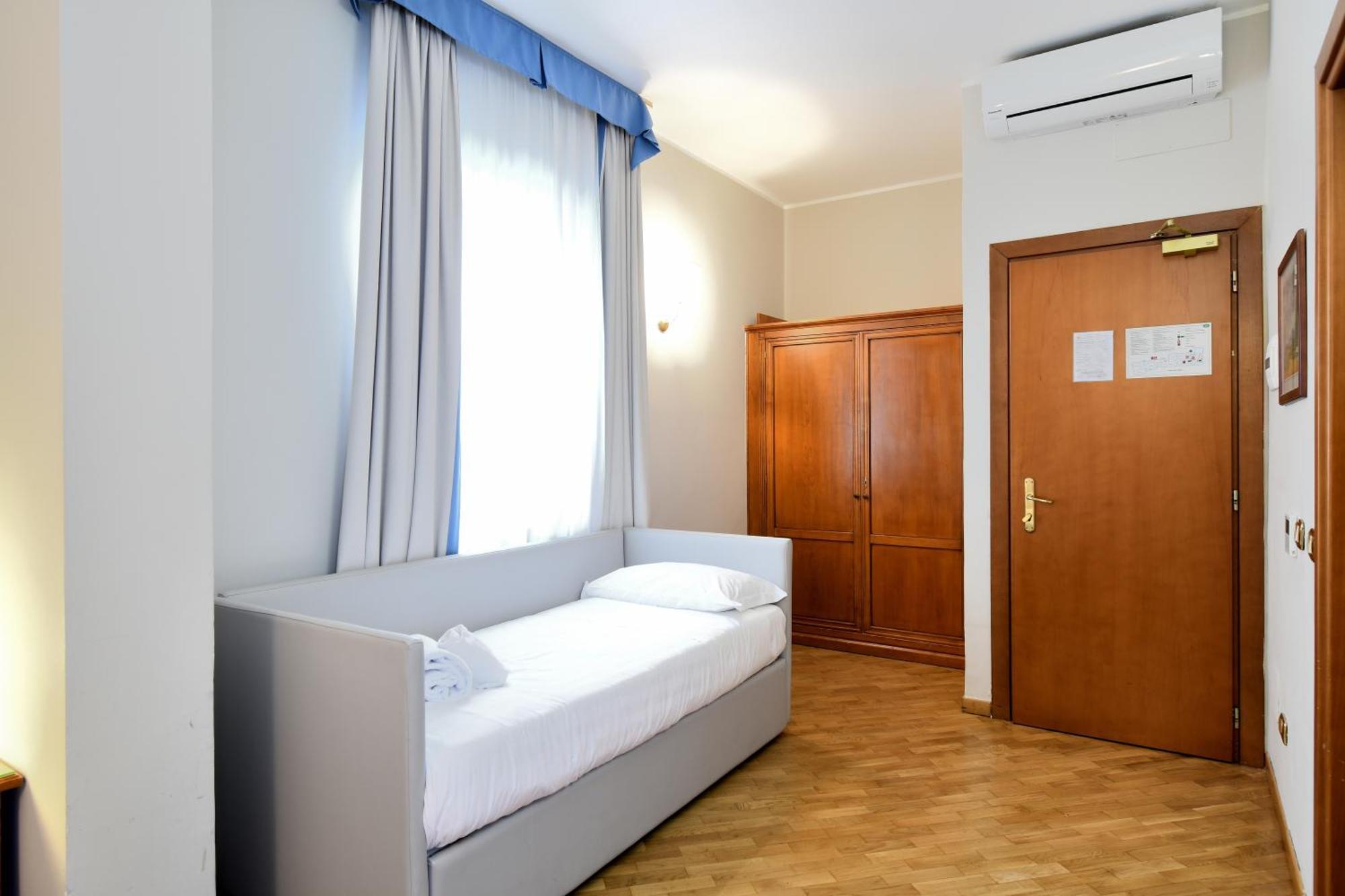 Hotel Cavour Rapallo Zewnętrze zdjęcie