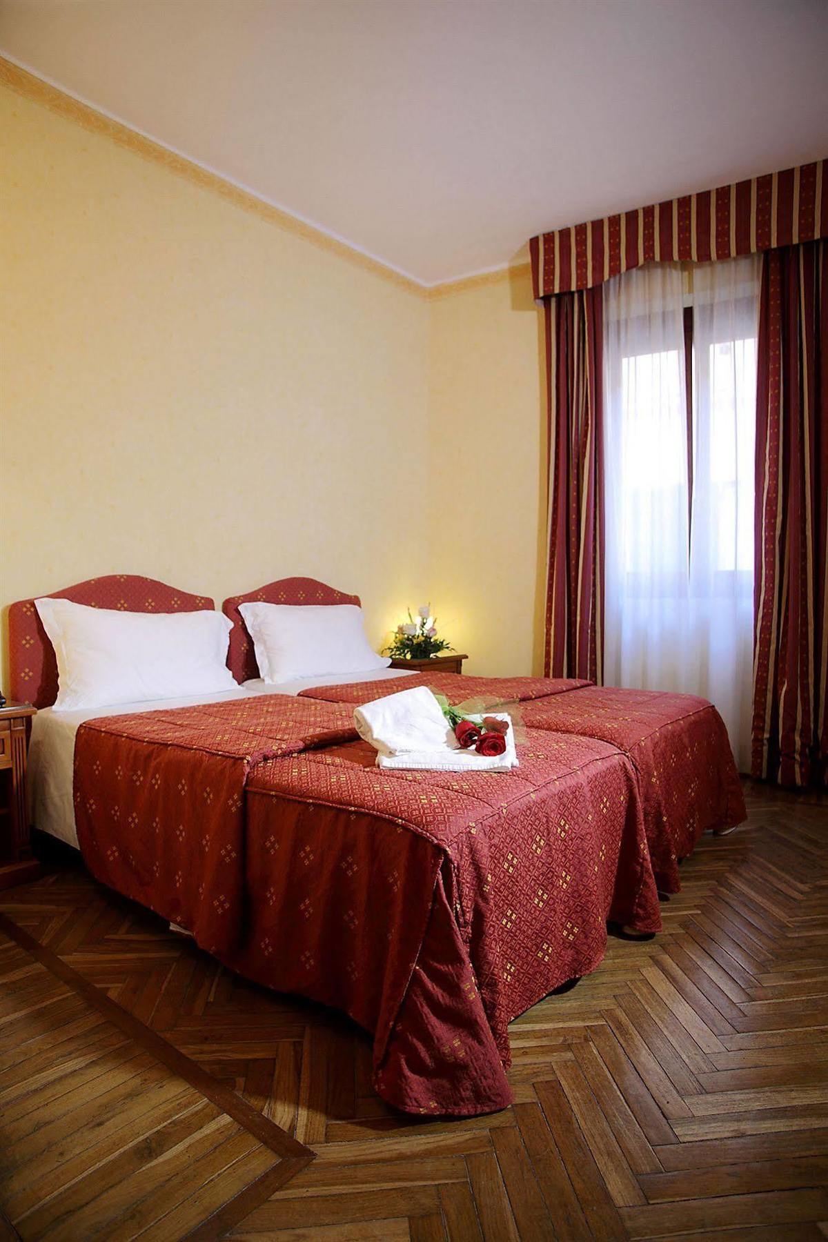 Hotel Cavour Rapallo Zewnętrze zdjęcie